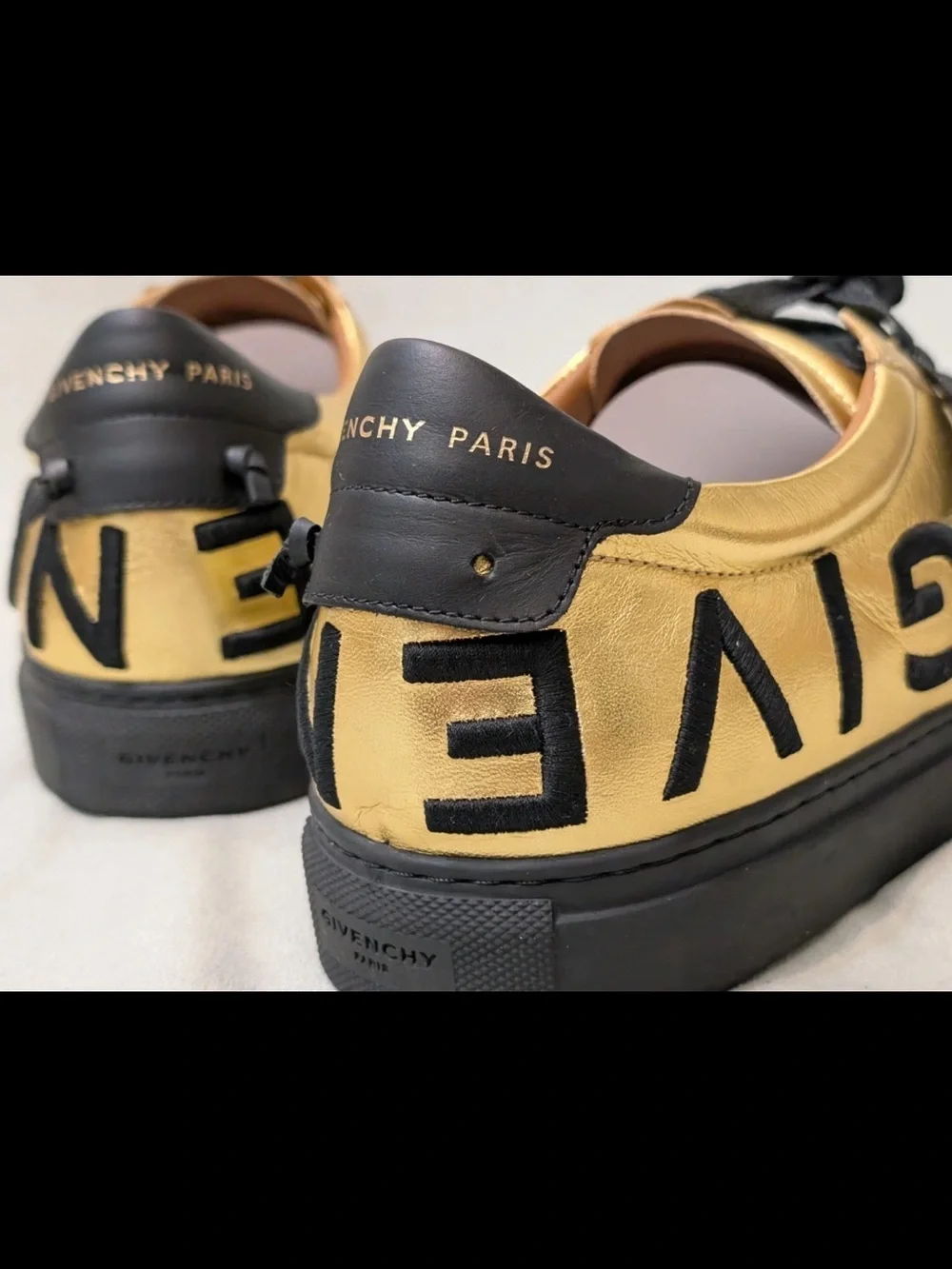 Givenchy Urban Street Sneakers Mens 44 US 11 Gold Metallic Leather Logo Low Top